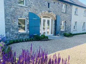 The Granary, Luxuriously Restored Barn on a Farm - Image 4
