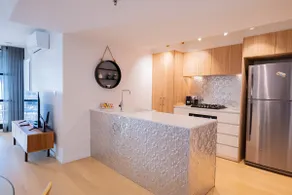 Luxury Apartment in Braddon Precinct - Image 5