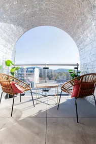 Luxury Apartment in Braddon Precinct - Image 3