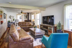 Charming Montrose Family Home: Block to Downtown! - Image 4