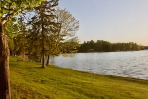Hot Tub, Movie Room, Spacious for 10! 6BR Cottage - Image 3