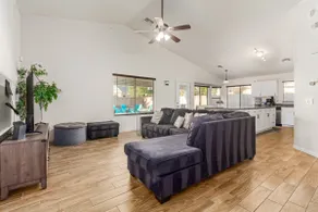 Beautifully Decorated Home|Avondale|PrivatePool - Image 2