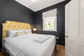 Schönes Cottage im März | Zentrales High-End Erbe - Image 2