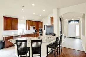 Westside Contemporary 3Bd 2B near Toyota Stadium - Image 4