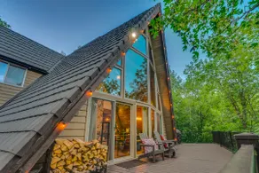 ”A” Frame - 4 bed, Fireplaces, Hot Tub, Sauna - Image 2
