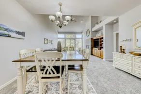 Two-Story Townhouse withFree WiFi, Fireplace, AC, - Image 4