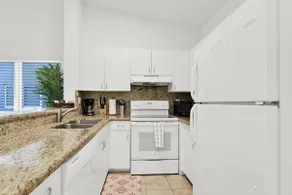 350D – Spacious 2BR Boca Raton Tennis Retreat - Image 4
