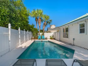 Sjov Beach House! Privat pool og Tiki Bar!  4 gratis cykler! - Image 2