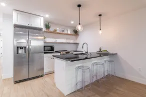 Bloomingdale Beauty - Sleeps 4 in Style - Image 4