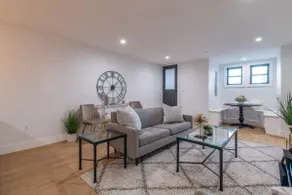 Bloomingdale Beauty - Sleeps 4 in Style - Image 2