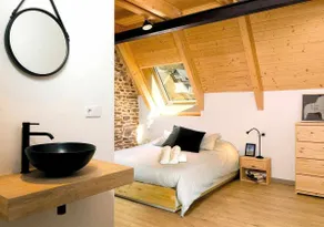 Wooden penthouse with forest views · Val d'Aran - Image 3