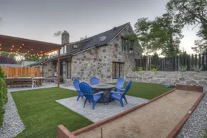 Charmante maison adaptée aux familles avec barbecue | Vue ville - Image 3