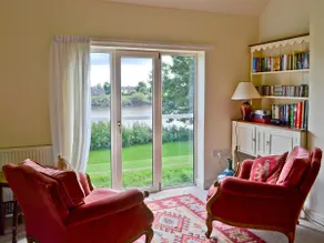 Riverbank Cottage - Image 3