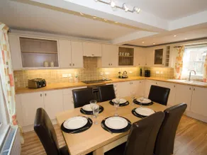 Salters Cottage - E5045 - Image 2