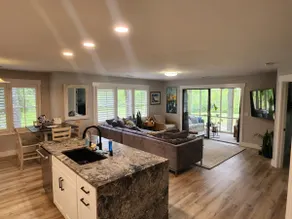 Dog Friendly Luxury Condo 1 BR King, Pool, Hot Tub - Image 3