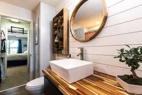 Dog Friendly Luxury Condo 1 BR King, Pool, Hot Tub - Image 4