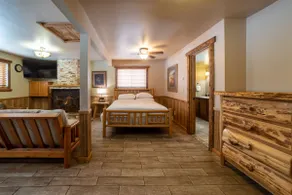 The Moose Lodge - Image 5