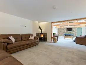 5 bedroom accommodation in East Barkwith, near Market Rasen - Image 5
