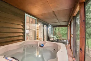 Lake View Chalet! Game Room! Hot Tub! - Image 5
