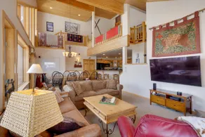 Slopeside Sanctuary - Penthouse < 1 Mi to Lifts! - Image 3