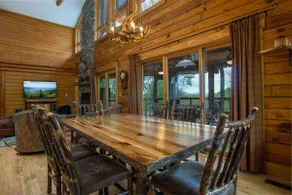 Blissful Bear Cabin, Long Range Views and 2 fireplaces - Image 3