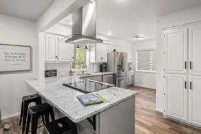 Modern 2BR Townhouse - Near Bike Trails & Golf - Image 3