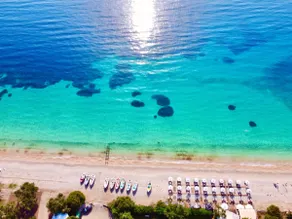 Villa adatta alle famiglie con barbecue, giardino e piscina privata | Accanto alla spiaggia - Image 3