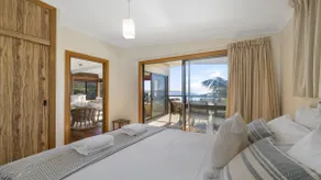 The Cowrie House - Ocean Views, Village, Surf - Image 3