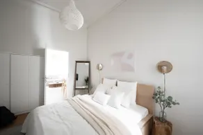 Milan style Designer 1BR Apt - Leisure & Business - Image 2