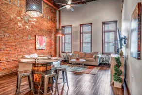 Modern Flat in Downtown La Crosse - Image 5
