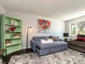 #StayInMyDistrict Cozy Central Boise Townhouse - Image 3