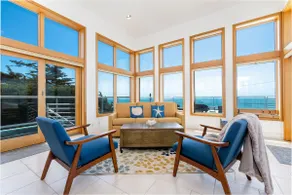 Luxury Beachfront Penthouse Walk to the Beach Restaurants Entertainment - Image 4