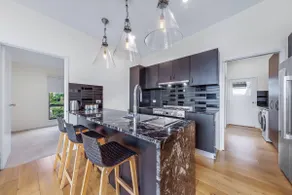 3 Bedroom Holiday Home Valley Views in Airlie Beach - Image 4