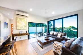 3 Bedroom Holiday Home Valley Views in Airlie Beach - Image 3