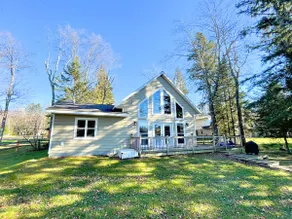 Butternut Lake Sunset Cabin - Image 3
