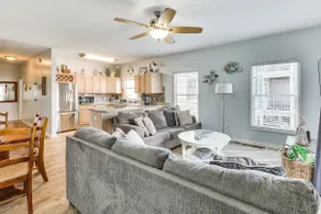 Carolina Beach Condo with Deck: Steps to Shore! - Image 4
