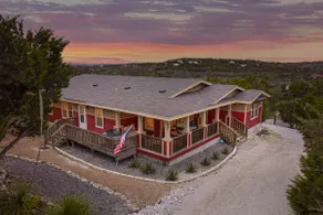 Hill Country Gem: Sunset Deck, Hot Tub & Fire Pit - Image 2