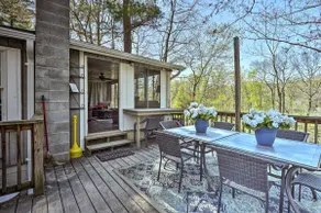 Cozy Cabin with Sunroom & Cacapon River Access! - Image 2