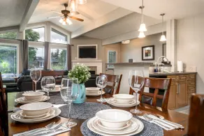 D@home Spacious &comfy by Glenmore /Heritage Park - Image 3