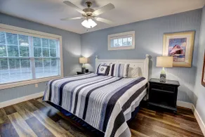 Spacious 2BR Cottage w/ Spa Tub & Fireplace - Image 3