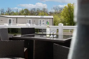 St Mary's View - Luxury Lodge, Short Walk to Beach, Parking - Image 4
