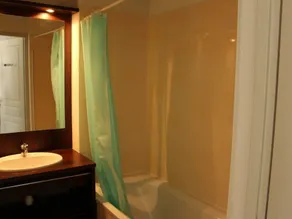 2 bedroom apartment for 4 people - Image 4
