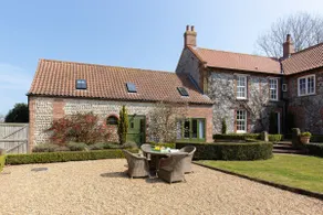 Riding Stable - sleeps 6 guests  in 3 bedrooms - Image 4