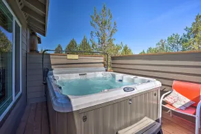 Redmond Resort Townhome w/ Private Hot Tub - Image 3