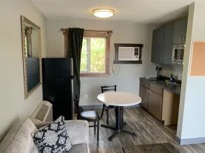 Studio 307 â€“ A kitchenette with everything you n - Image 3