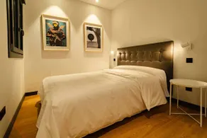 403 Phoenix Building, Luxury Apartments - Image 5