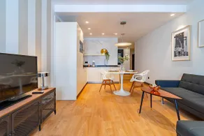 403 Phoenix Building, Luxury Apartments - Image 3