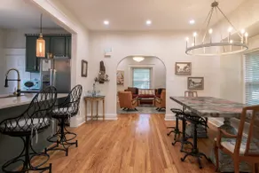 Historic Luxury 10 Min. To Downtown - Image 3