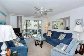 Tropical decor that overlooks the pool 220 - Image 3