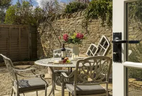 Old Stable Cottage - Image 5
